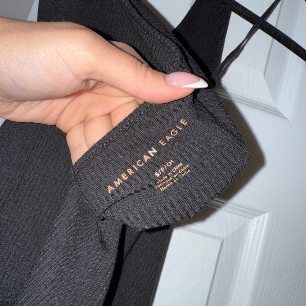 American Eagle Outfitters Black Ribbed Top - Picture 8 of 8